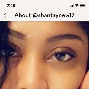 SCAMMER. DO NOT BUY FROM HER